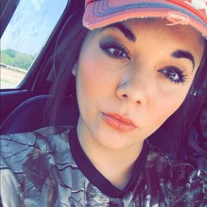 Meet your Posher, Victoria